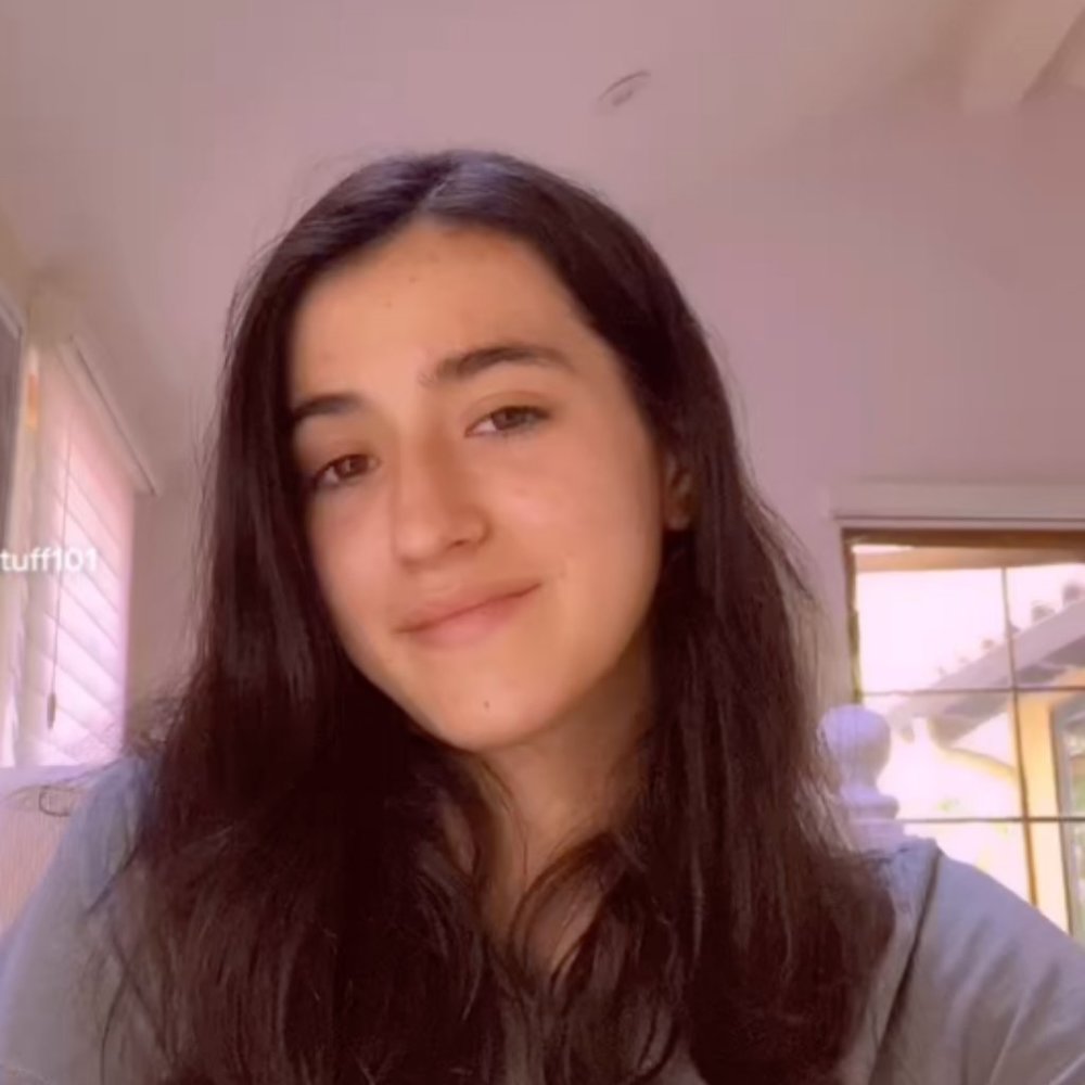 Meet your Posher, Gabriela